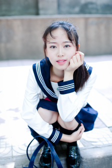 香含玉女峰头露润滞珠帘洞口云